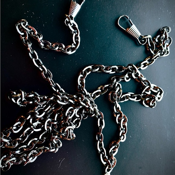 Gorgeous rhinestone pumps 
fully encrusted with matching purse. - size 8 1/2 - Picture 16 of 16